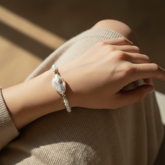 Pearl Lake Bracelet – freshwater pearl, mother-of-pearl beads and hematite
 NA1234