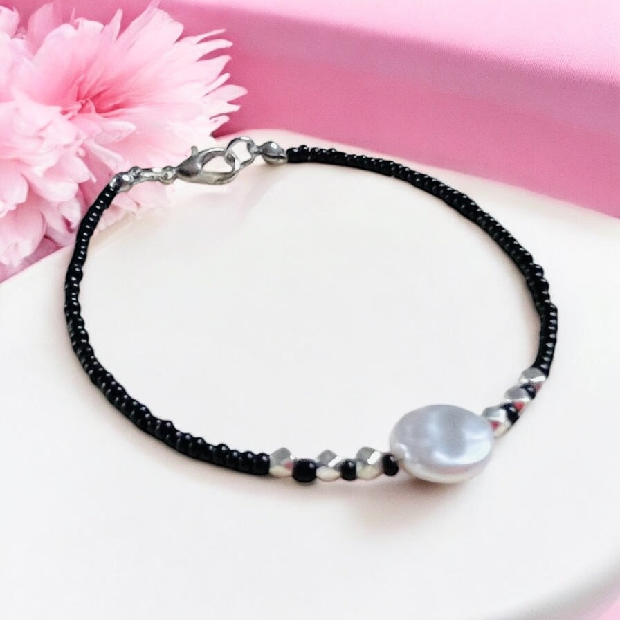 Bracelet Grey Pearl with Hematite

 Product code: S112