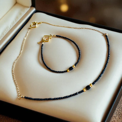 Tichý tieň – ručne robený set náhrdelníka a náramku s hematitom a čiernymi korálkami | Harakka Jewls