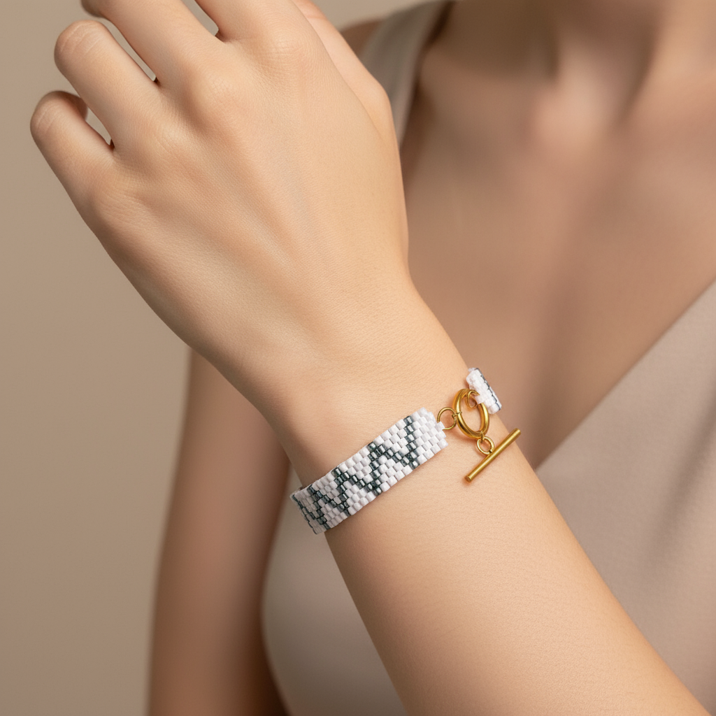 Náramok Strieborné Vlny — symbol čistoty, rovnováhy a intuície