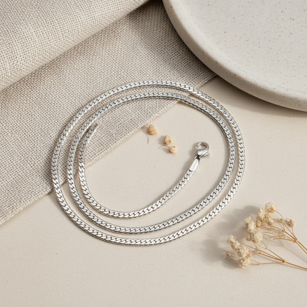Harakka silver flat curb chain necklace flat lay