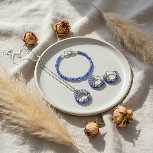 Hlas vody – Harakka luxusný flat lay