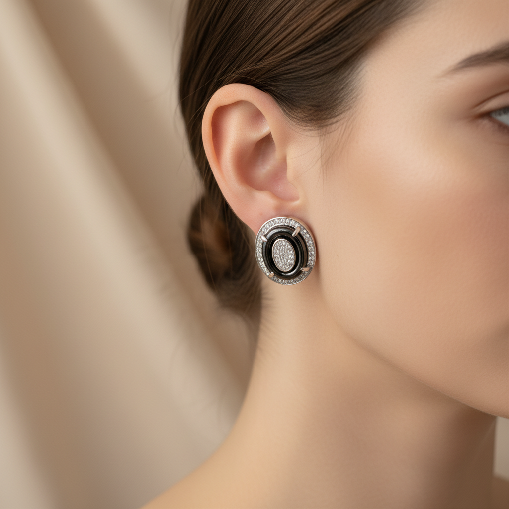 Čierno-strieborné zirkóny – na modelke