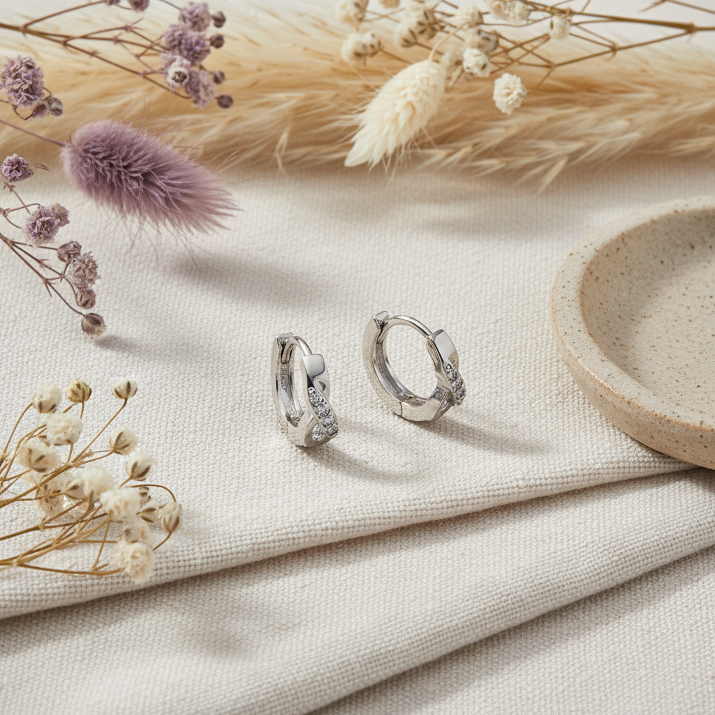 Flat lay – náušnice Nekonečno