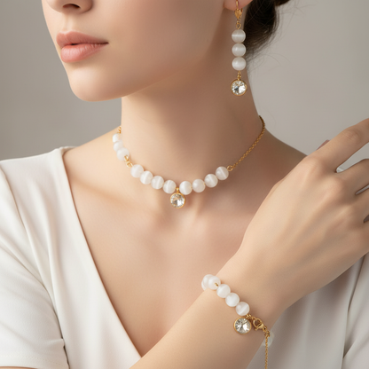 Set Mačacie oko biele na krku a zápästí modelky | HARAKKA