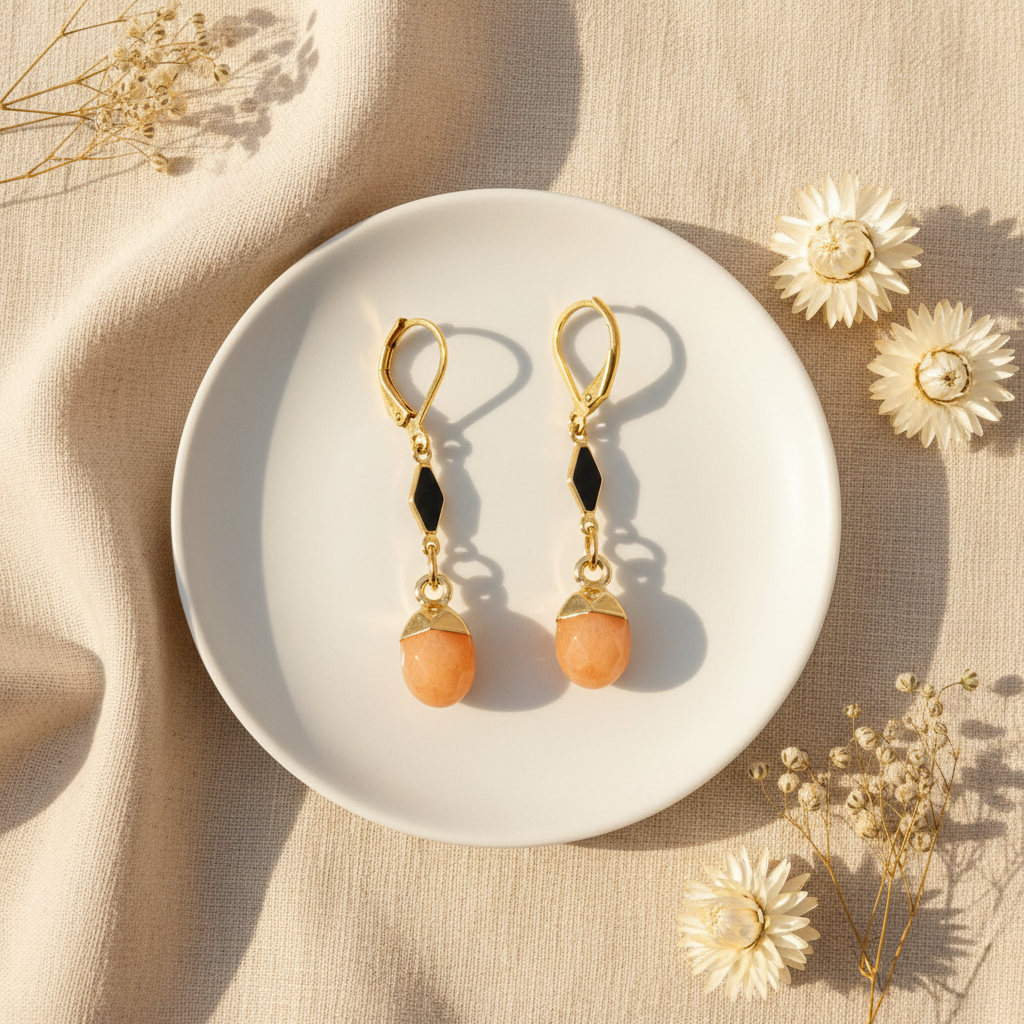 Náušnice chalcedón – luxusný flat lay Harakka