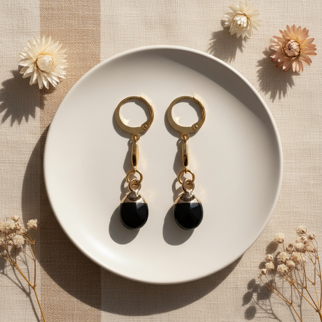 Náušnice čierny achát – luxusný flat lay Harakka