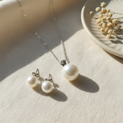 Perlový set – luxusný flat lay Harakka štýl