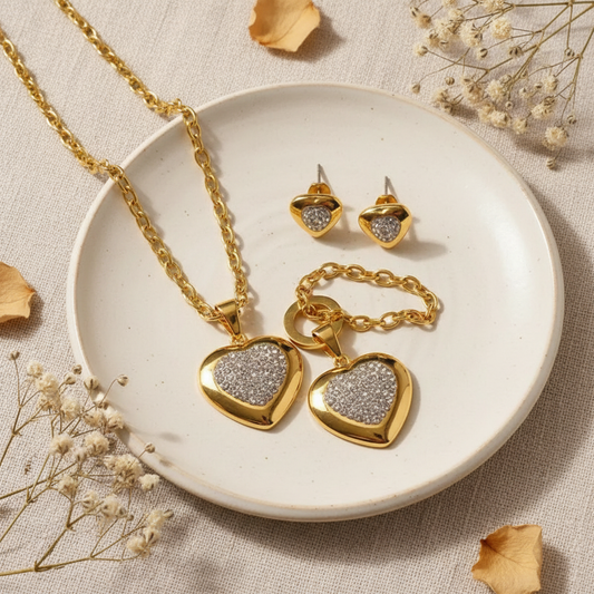 Queen Set Heart – Harakka Jewels luxusný flat lay